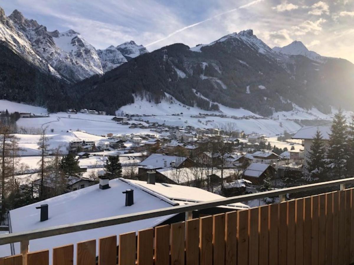 Apartamento Haus Adlerhorst Neustift im Stubaital Exterior foto